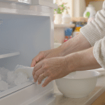 D&eacute;givrer son cong&eacute;lateur : les m&eacute;thodes &eacute;prouv&eacute;es de nos grands-m&egrave;res &agrave; red&eacute;couvrir