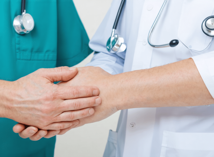 découvrez les symptômes de l'algodystrophie et les protocoles de soin efficaces pour gérer ce syndrome douloureux complexe et améliorer la qualité de vie des patients.