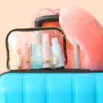 Road-trip en solo : quels produits de beaut&eacute; emporter pour voyager l&eacute;ger ?