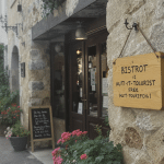 Comment rep&eacute;rer les authentiques bistrots de village gr&acirc;ce &agrave; ce label anti attrape-touristes
