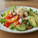 Cette salade compos&eacute;e sans p&acirc;tes ni riz vous rassasie bien plus longtemps que les autres