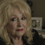 D&eacute;c&egrave;s de Dolly Parton : r&eacute;v&eacute;lations sur les circonstances, son &eacute;poux, l’inspiration derri&egrave;re ‘Jolene’, ses liens avec Miley Cyrus et son combat contre l’endom&eacute;triose