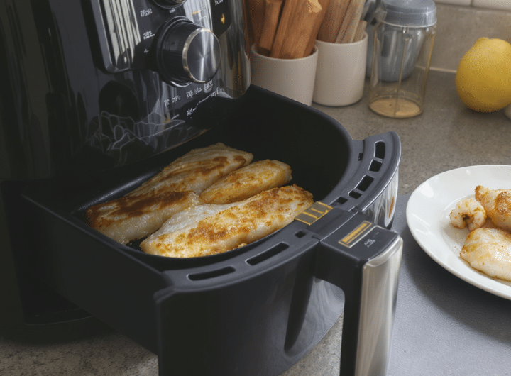 découvrez des recettes de poissons et fruits de mer à l’airfryer : des plats savoureux, rapides et faciles à préparer pour régaler toute la famille.